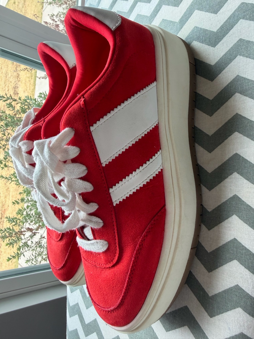 Project Cloud Red Lace-Up Women's Platform Sneakers with White Stripe Detail